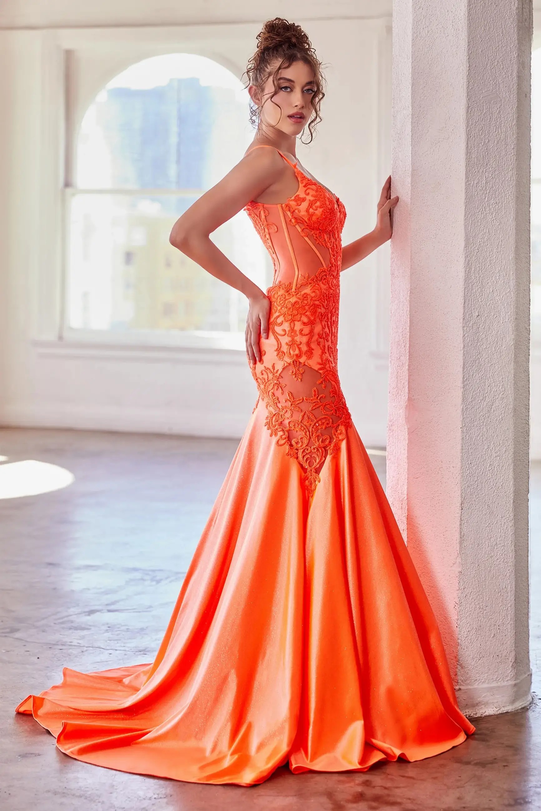 Top 4 Popular Photo Spots in Las Vegas to Show Off Your Prom Dress from The Dress Shop Image